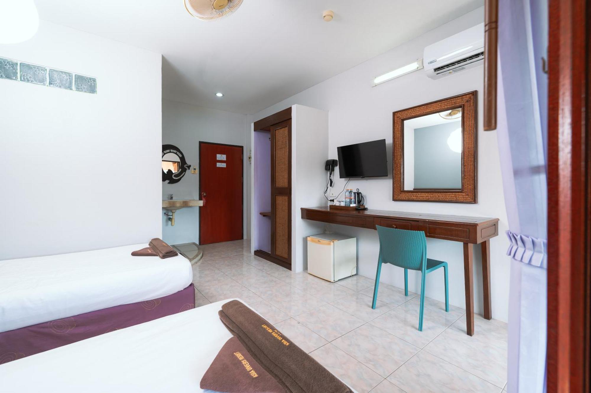 Hotel Asia Divers